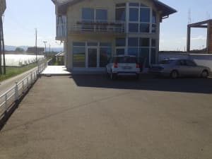 House with commercial space