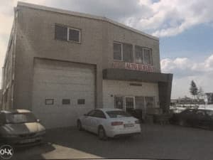 Commercial space hall