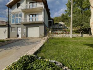 House with yard / Ilidža / Rakovica, immediately move-in ready photo 2