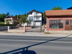 House with yard / Ilidža / Rakovica, immediately move-in ready photo 16