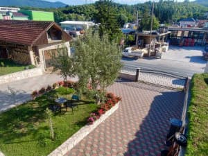 House with yard / Ilidža / Rakovica, immediately move-in ready photo 17