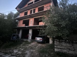 Window-House for sale photo 2