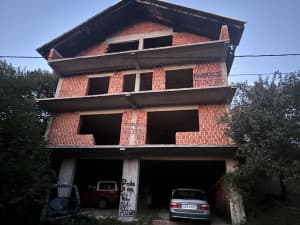 Window-House for sale