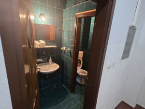 Izdajem ili prodajem poslovni prostor Tuzla - zgrada Pasaž photo 8