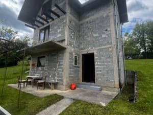 House in Rogatica, village Jarovici in Socica (95m2) and 13 decares photo 5