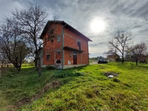 EOS /Kuća Sa Poslovnim Prostorom/Međuvođe/Kozarska Dubica/ 280 m2 photo 2