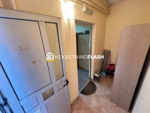 FLASH: Commercial Space - ZENICA - Strict Center photo 5