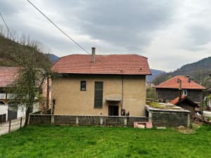House with commercial space, Begov Han photo 3
