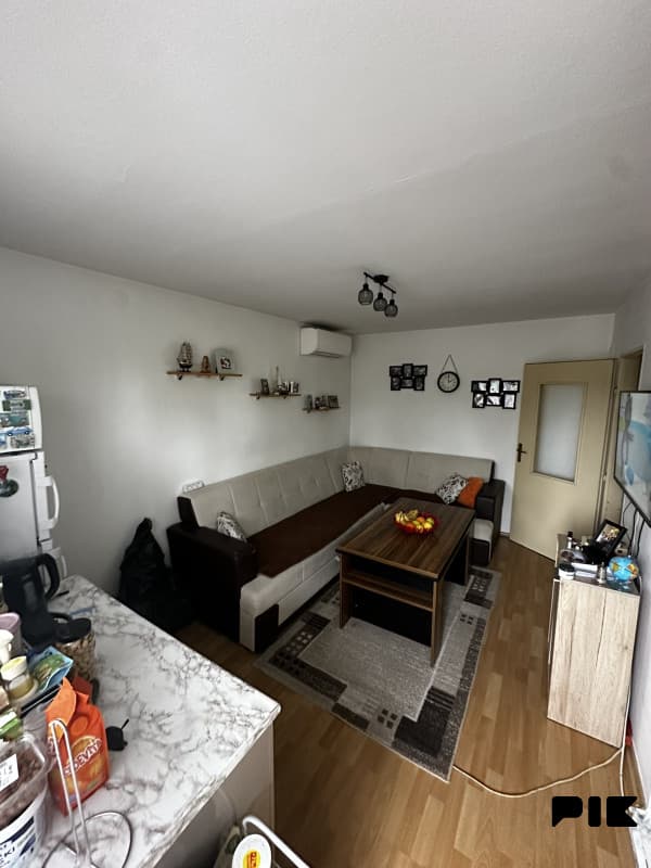 One-bedroom apartment in the very center of Vitez photo 2