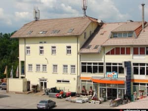 Shopping Center Lukavac 2,035 m² photo 3
