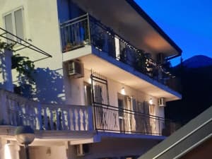 House with 5 apartments Zelenika Montenegro photo 3