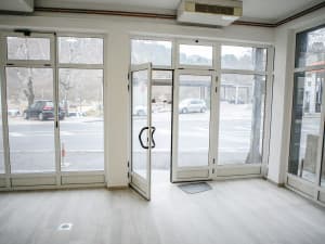 Commercial space for rent, 150m2, on the M17 highway in Konjic photo 10