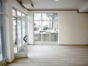 Commercial space for rent, 150m2, on the M17 highway in Konjic photo 12
