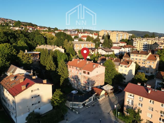 Four-room apartment - Bjelave - Center