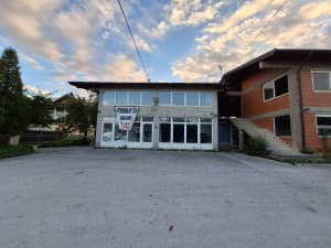Residential-commercial building, Gladno Polje Rakovica, Hadžići municipality photo 2