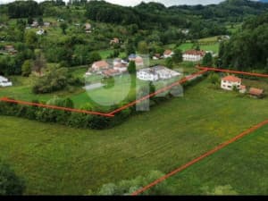 House with 500 m2 of land - For sale