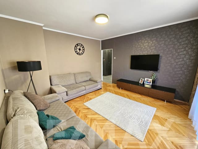 Fully renovated and furnished apartment in the center of Banja Luka - 60m2