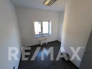 Stambeno-poslovni objekat Budžak 444m2, plac 536m2, parking photo 11