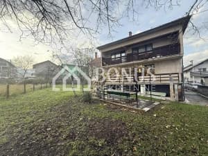House with yard in Vitez
