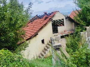 Selling a devastated house in Visoko, on the Sun Pyramid