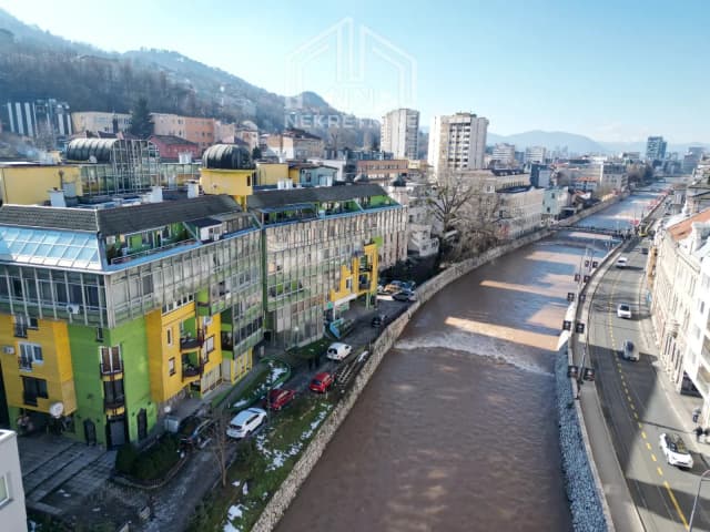 Five-bedroom apartment 105m2 - Papagajka / Stari Grad