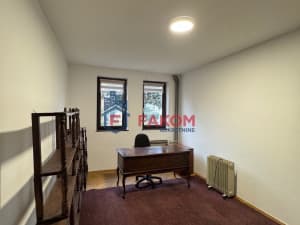 Iznajmljujemo poslovni prostor u Centru photo 3