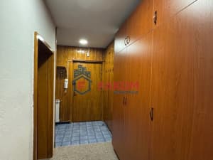 Iznajmljujemo poslovni prostor u Centru photo 8