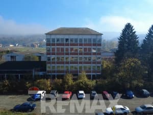 Commercial property 1500m2 | Large parking area | Novi Grad