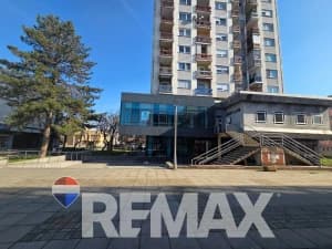 Poslovni prostor 290m2, Gradiška, vrhunska lokacija photo 2