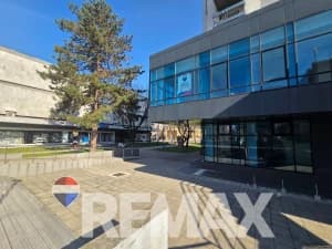 Poslovni prostor 290m2, Gradiška, vrhunska lokacija photo 4