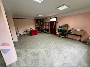 House in an excellent location | 3 apartments and commercial spaces | Kuljani photo 10