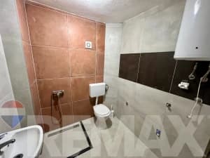 House in an excellent location | 3 apartments and commercial spaces | Kuljani photo 25