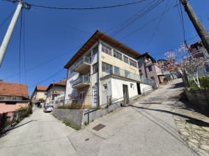 CAPITAL/ House with 3 garages Pofalići/ 301m2/ Zahira Panjete