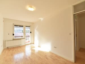 AREA/ House with garden and garage in the center/ Breka photo 7