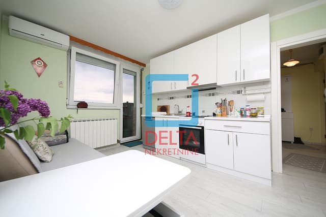 Adapted two-bedroom (three-bedroom) apartment / two balconies / Pofalići