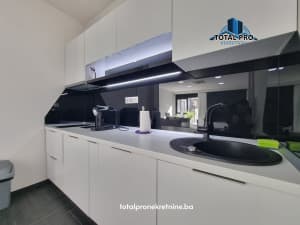 Commercial space with garage 81 m2 / Stup photo 10