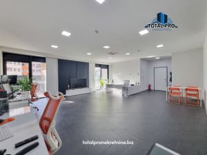 Commercial space with garage 81 m2 / Stup photo 12