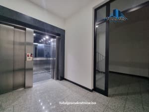 Commercial space with garage 81 m2 / Stup photo 22