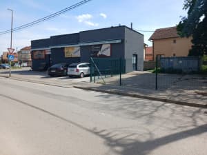 Prodajem poslovni prostor 156m2 Bijeljina photo 2