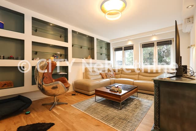 Three-room renovated apartment - Center - Marijin Dvor - 83 m2 (55 m2)