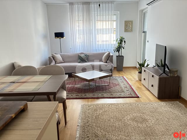 Four-room furnished apartment with balcony - Bulevar Stup
