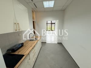 Poslovni prostor u Zenici, 65 m2 photo 7