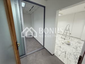 Poslovni prostor u Zenici, 65 m2 photo 9