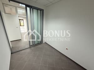 Poslovni prostor u Zenici, 65 m2 photo 12