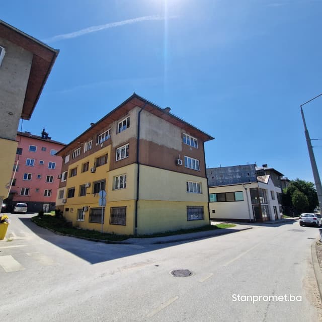 Two-bedroom apartment for sale in Hrasno Brdo