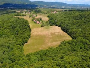Rural with buildings | 65 ares of land - Ivanjska