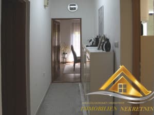 Family house with yard and auxiliary buildings, town of Živinice photo 15