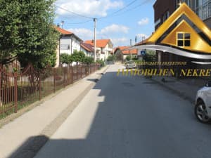 Family house with yard and auxiliary buildings, town of Živinice photo 20