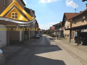Family house with yard and auxiliary buildings, town of Živinice photo 21