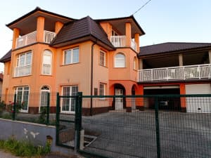 FOR RENT OR SALE A VERY NICE AND SPACIOUS HOUSE
